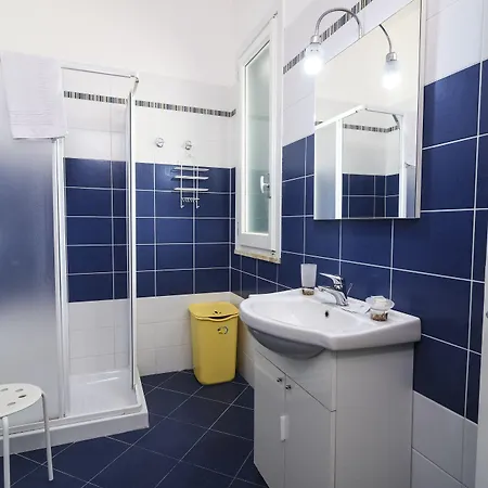 B&B Villa Genny A Pochi Passi Dal Mare Сан-Катальдо