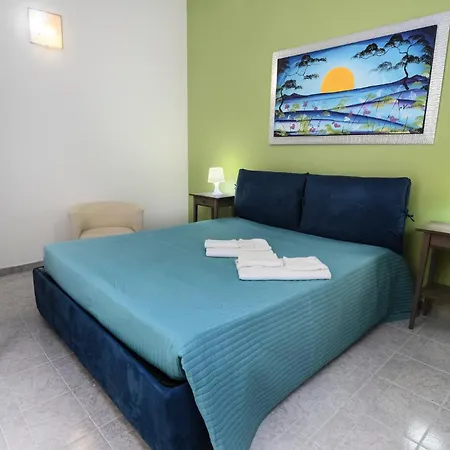 B&B Villa Genny A Pochi Passi Dal Mare Сан-Катальдо